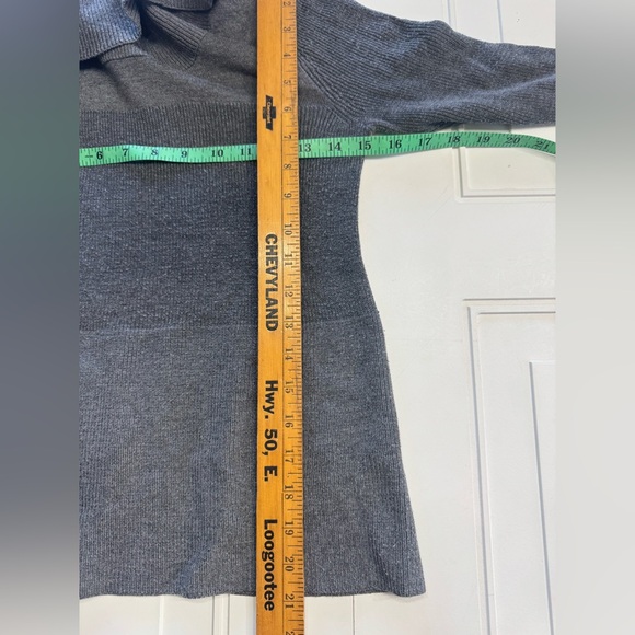 Moth By Anthropologie Turtle Neck Pullover Sweater Womens XS Gray Rib Knit - Picture 7 of 8